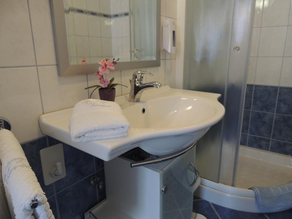 Apartments And Rooms Tavcar Bled Room photo