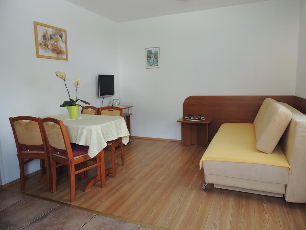 Apartments And Rooms Tavcar Bled Room photo