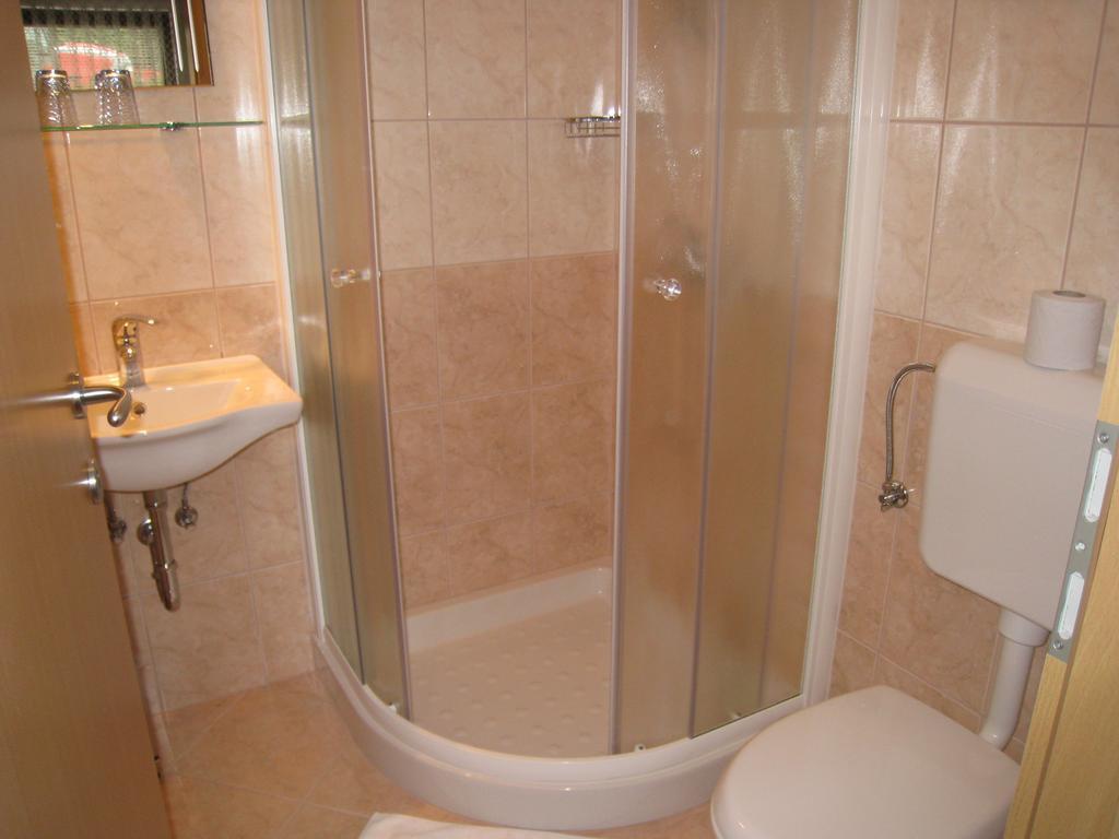 Apartments And Rooms Tavcar Bled Room photo